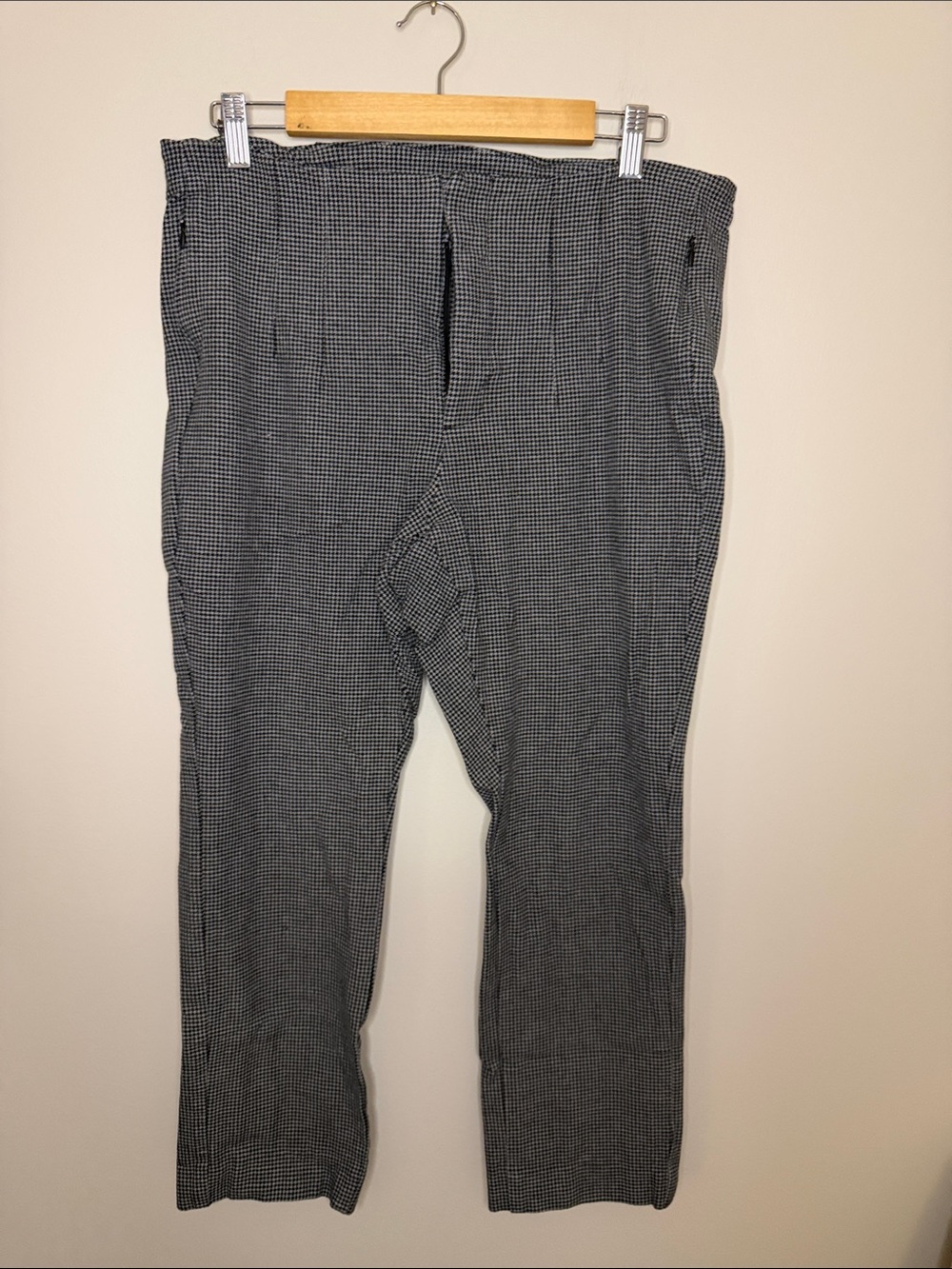 Old Navy Black and White Micro-Check Dress Pants - Classic Straight Fit